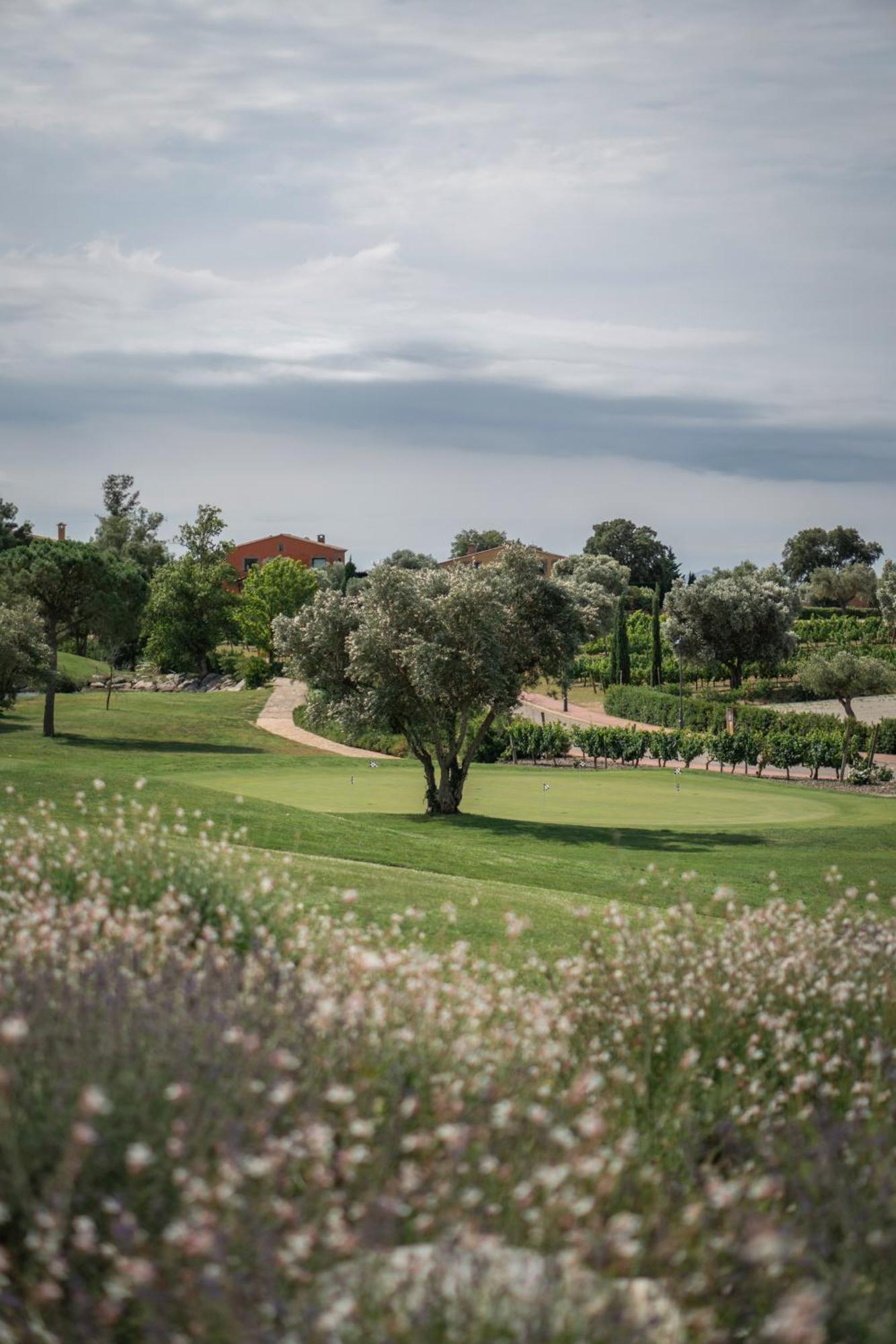 Wine & Golf Hotel