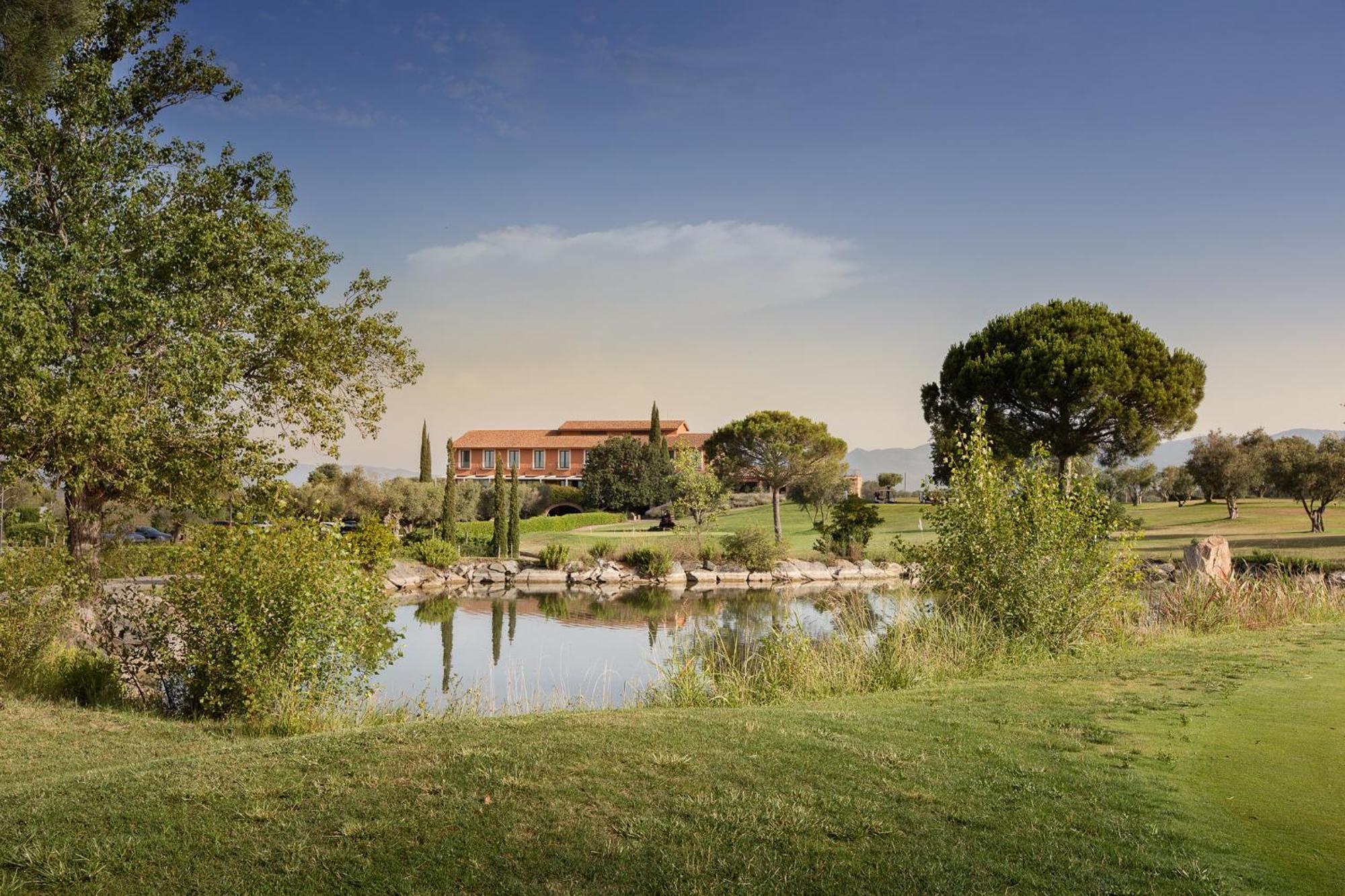 Wine & Golf Hotel